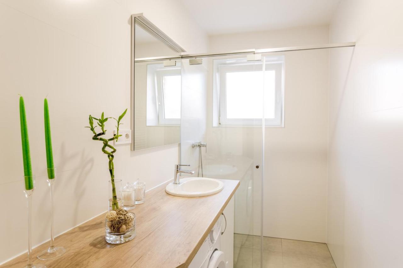 Flexihome Sk - Komenskeho - Private Parking Spot - Ultra Modern And Stylish 科希策 外观 照片